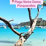 Avec Piscine Pres De La A Διαμέρισμα *