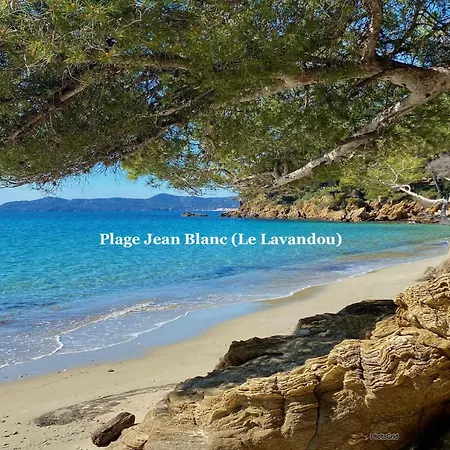 Avec Piscine Pres De La A *