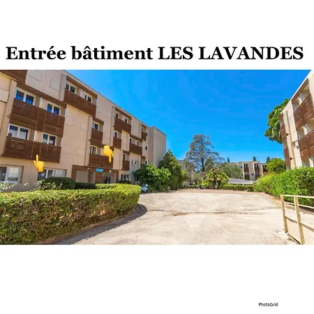 Avec Piscine Pres De La A *