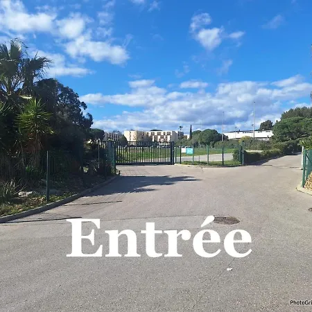 Διαμέρισμα Avec Piscine Pres De La A *